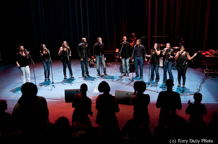 Evry Daily Photo - Telethon Evry 2010 - Concert Evry University Gospel - large - 5243401857.jpg